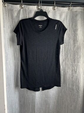 Reebok Black Short Sleeve Crewneck Women's Tee